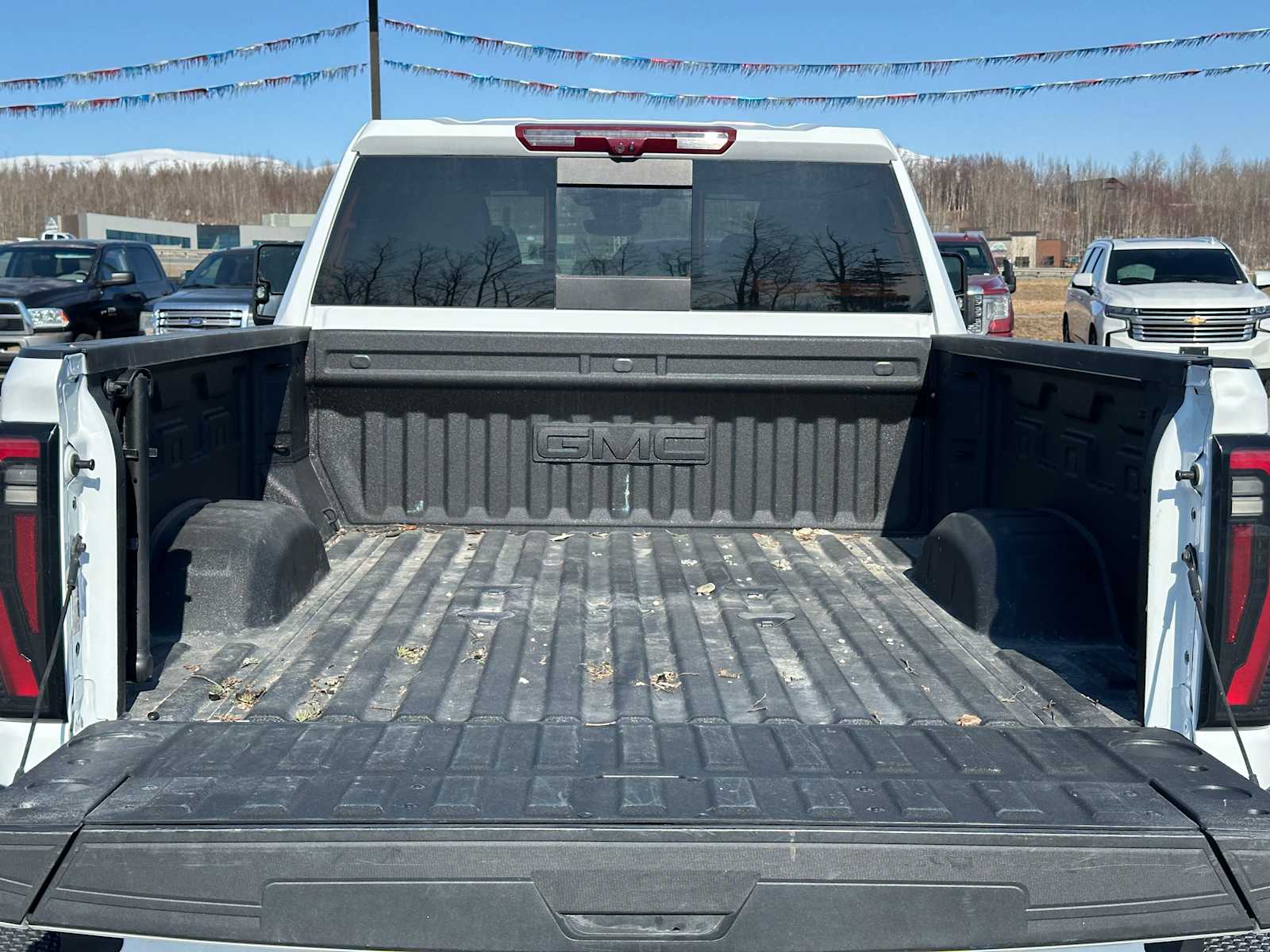 Thumbnail: 2025 GMC Sierra 2500 - 24