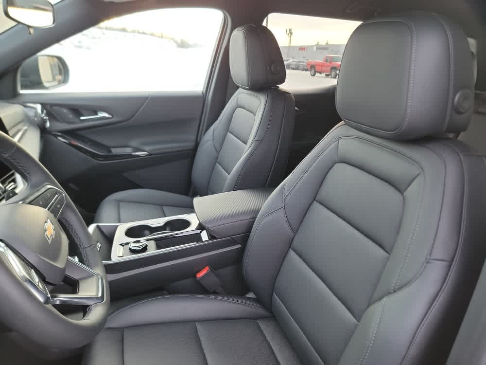 Thumbnail: 2026 Chevrolet Equinox - 13