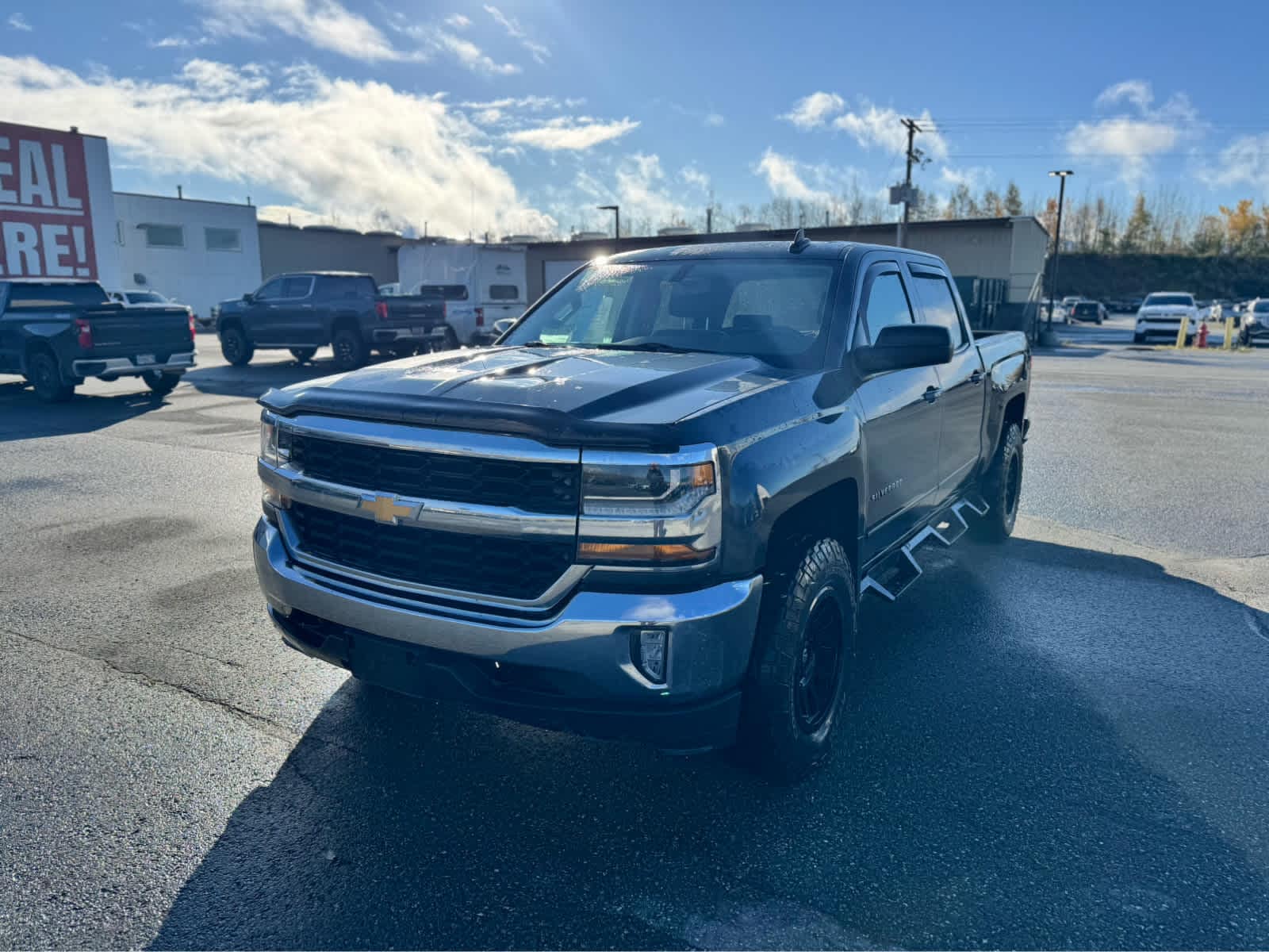 Thumbnail: 2017 Chevrolet Silverado 1500 - 1