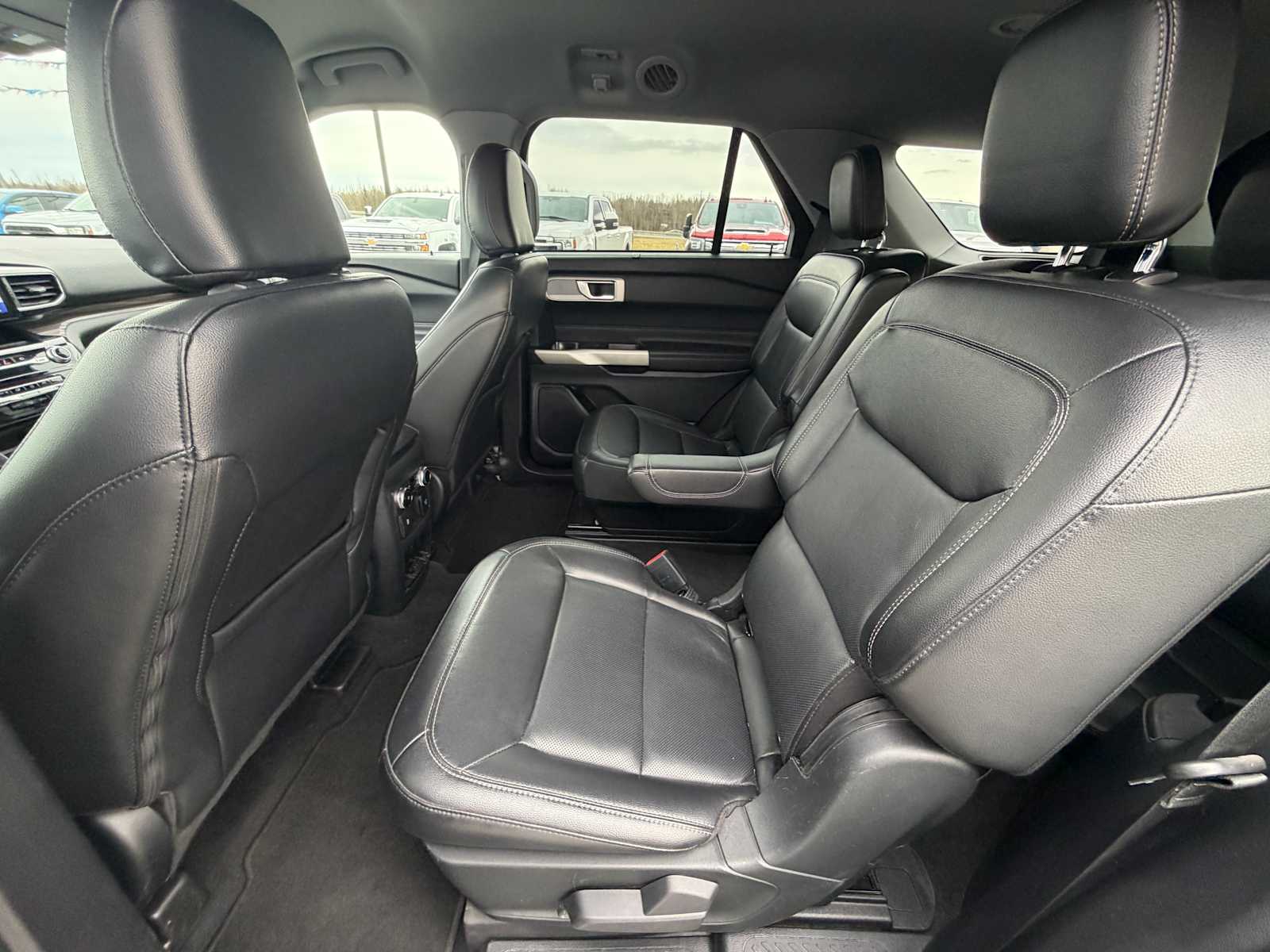 Thumbnail: 2022 Ford Explorer - 16