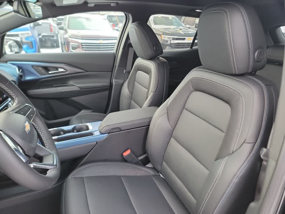 Thumbnail: 2025 Chevrolet Equinox - 12