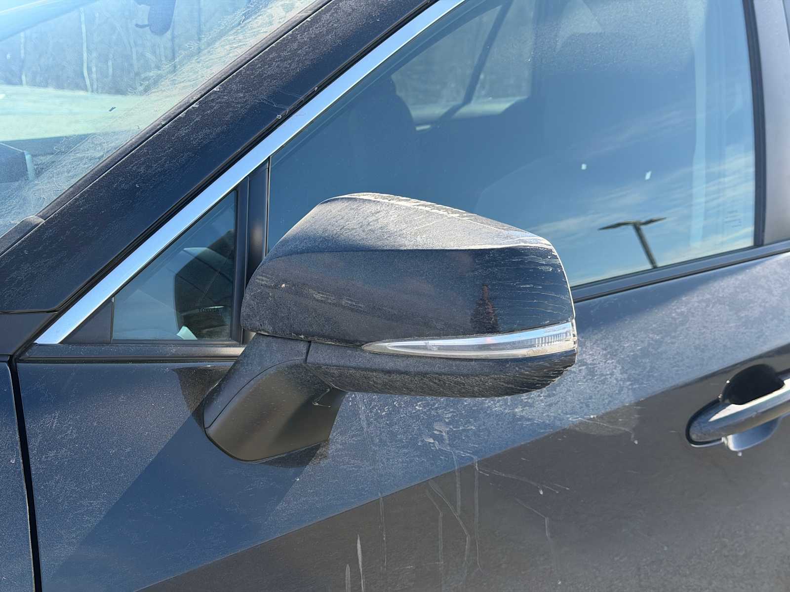 Thumbnail: 2023 Toyota RAV4 - 10