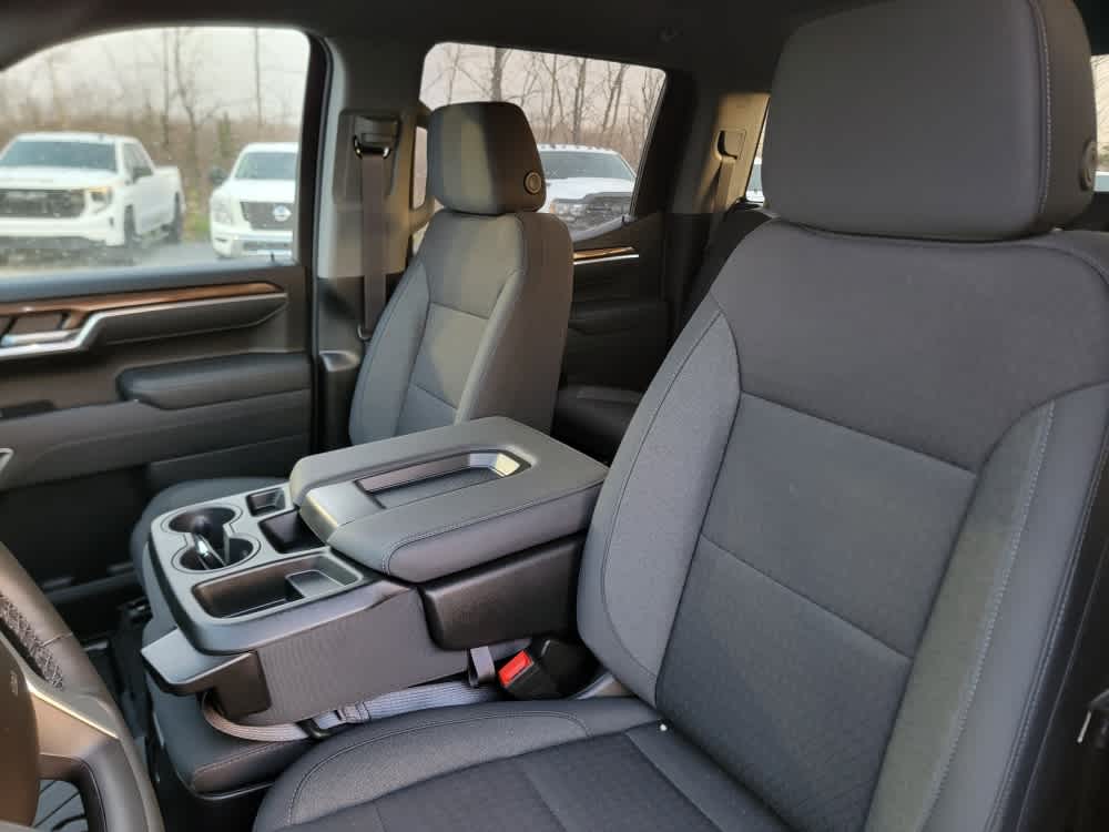 Thumbnail: 2026 Chevrolet Silverado 1500 - 12