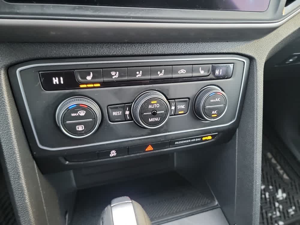 Thumbnail: 2021 Volkswagen Atlas - 16