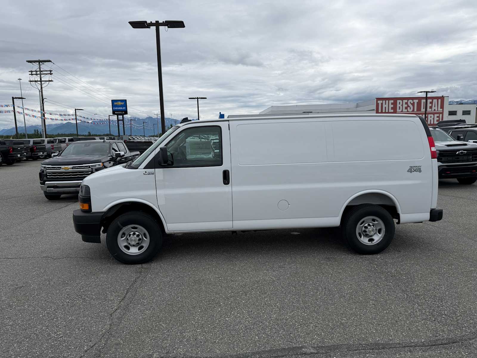 2025 Chevrolet Express Cargo Work Van - Photo 7