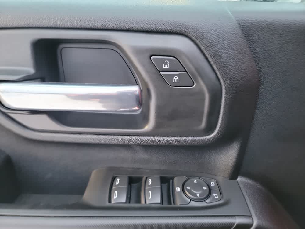 Thumbnail: 2026 Chevrolet Silverado 2500 - 10