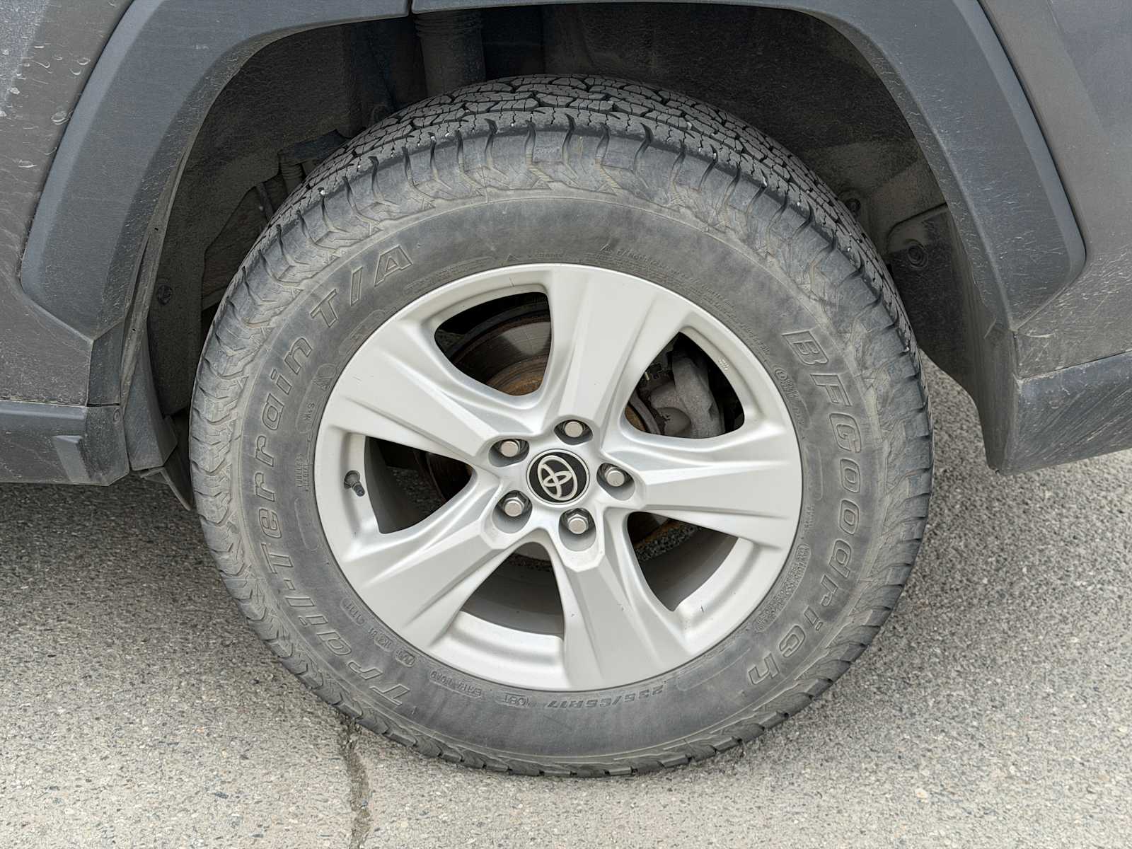 Thumbnail: 2021 Toyota RAV4 - 22