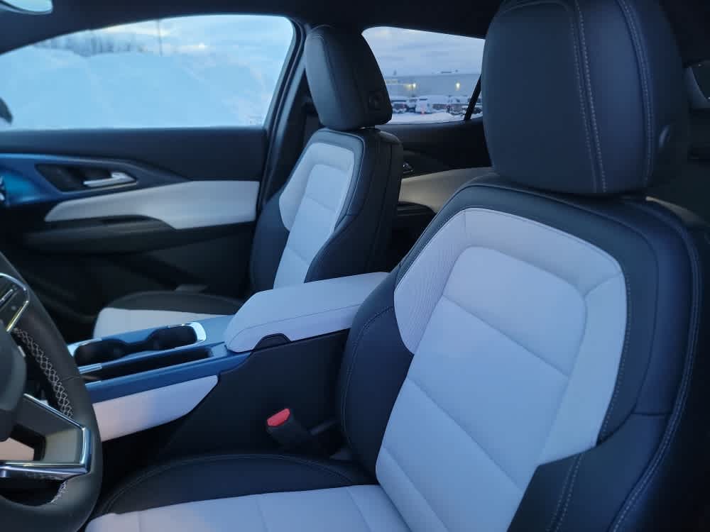 Thumbnail: 2026 Chevrolet Equinox - 12