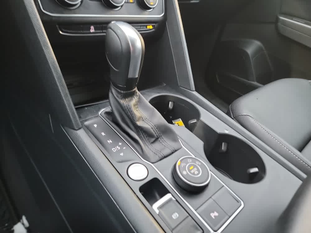 Thumbnail: 2021 Volkswagen Atlas - 17