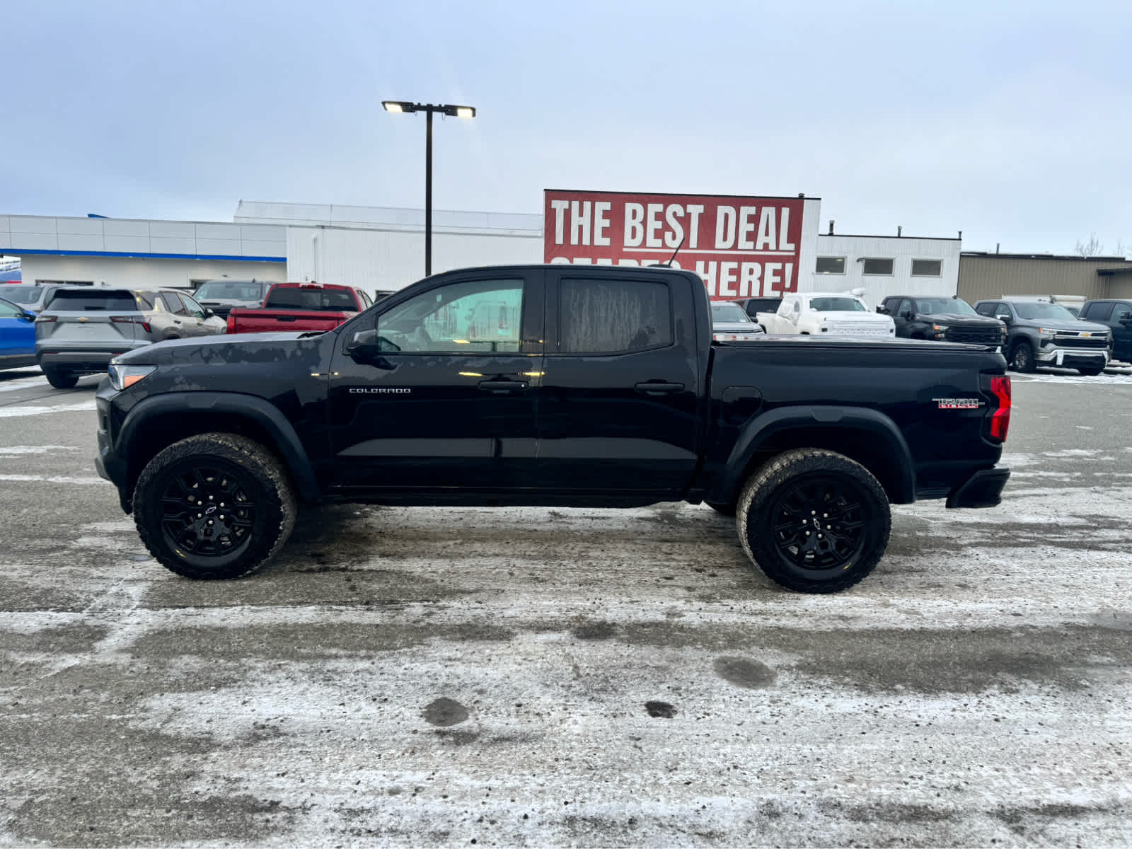 2025 Chevrolet Colorado Trail Boss photo 2