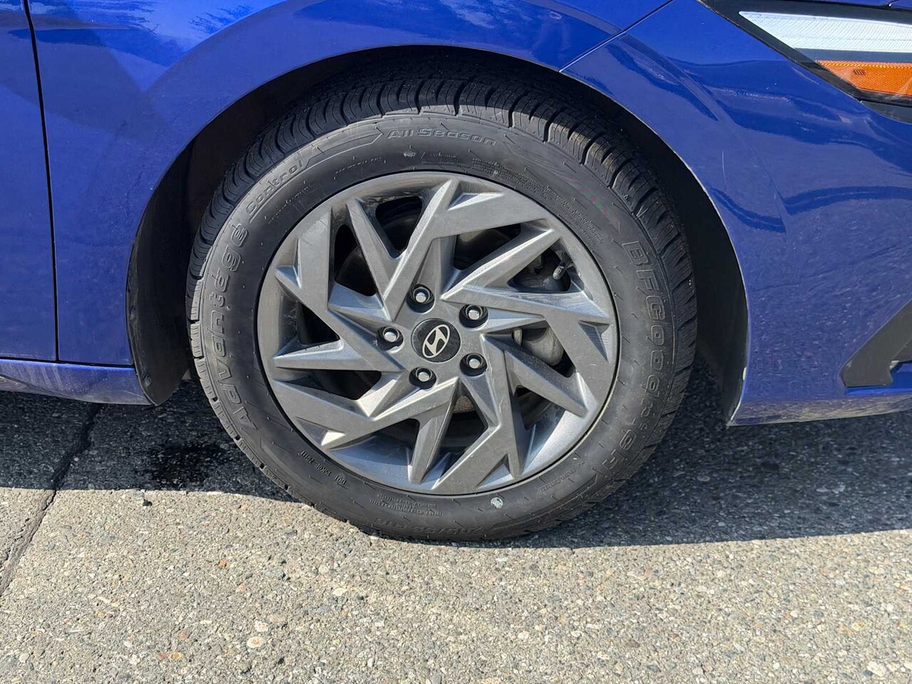 2024 Hyundai Elantra SEL - Image 17