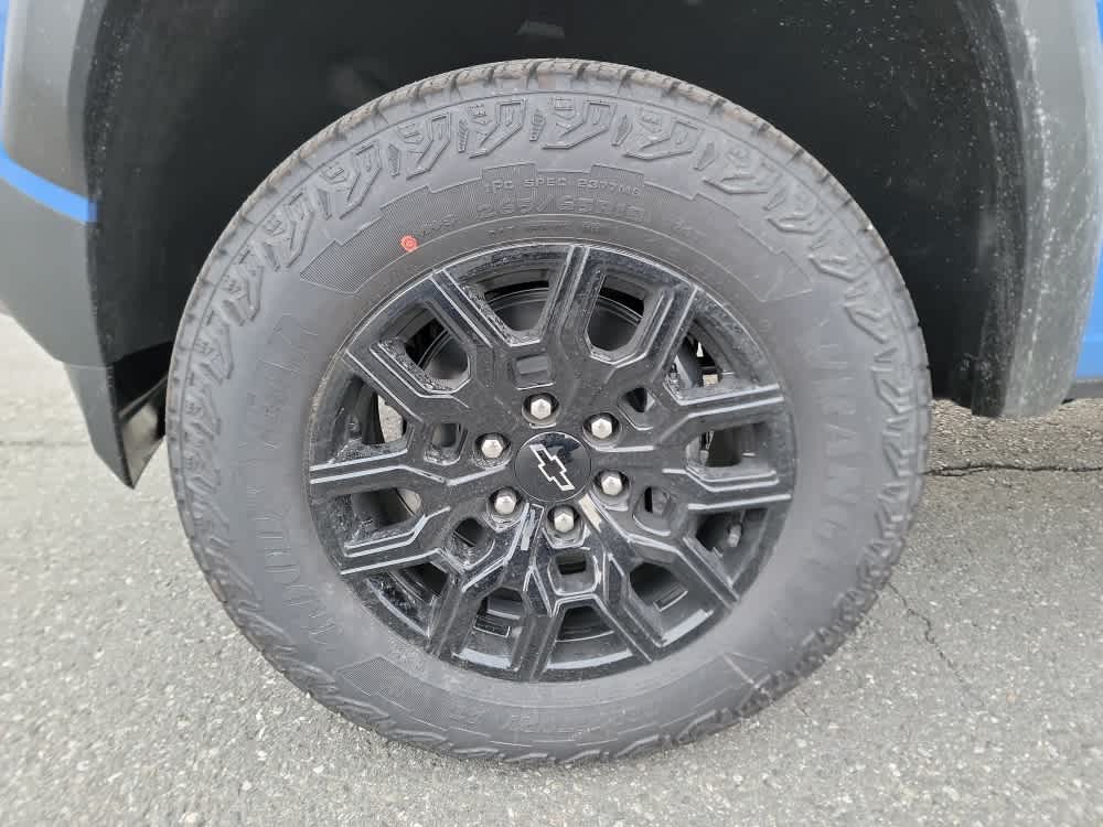 Thumbnail: 2026 Chevrolet Colorado - 9