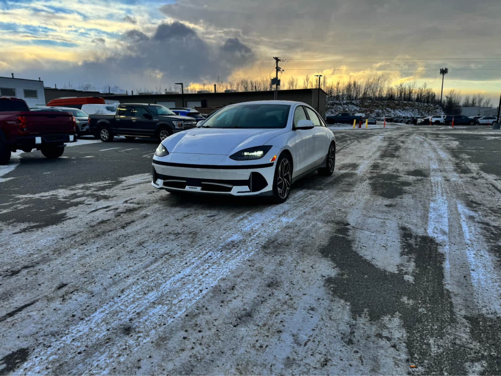 Thumbnail: 2023 Hyundai Ioniq 6 - 9