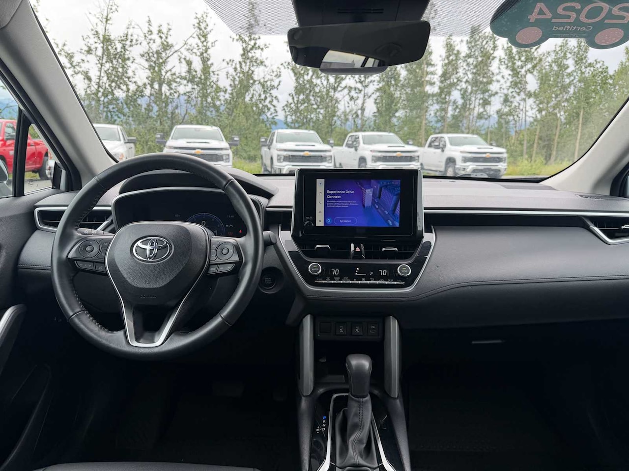2024 Toyota Corolla Cross XLE - Image 22