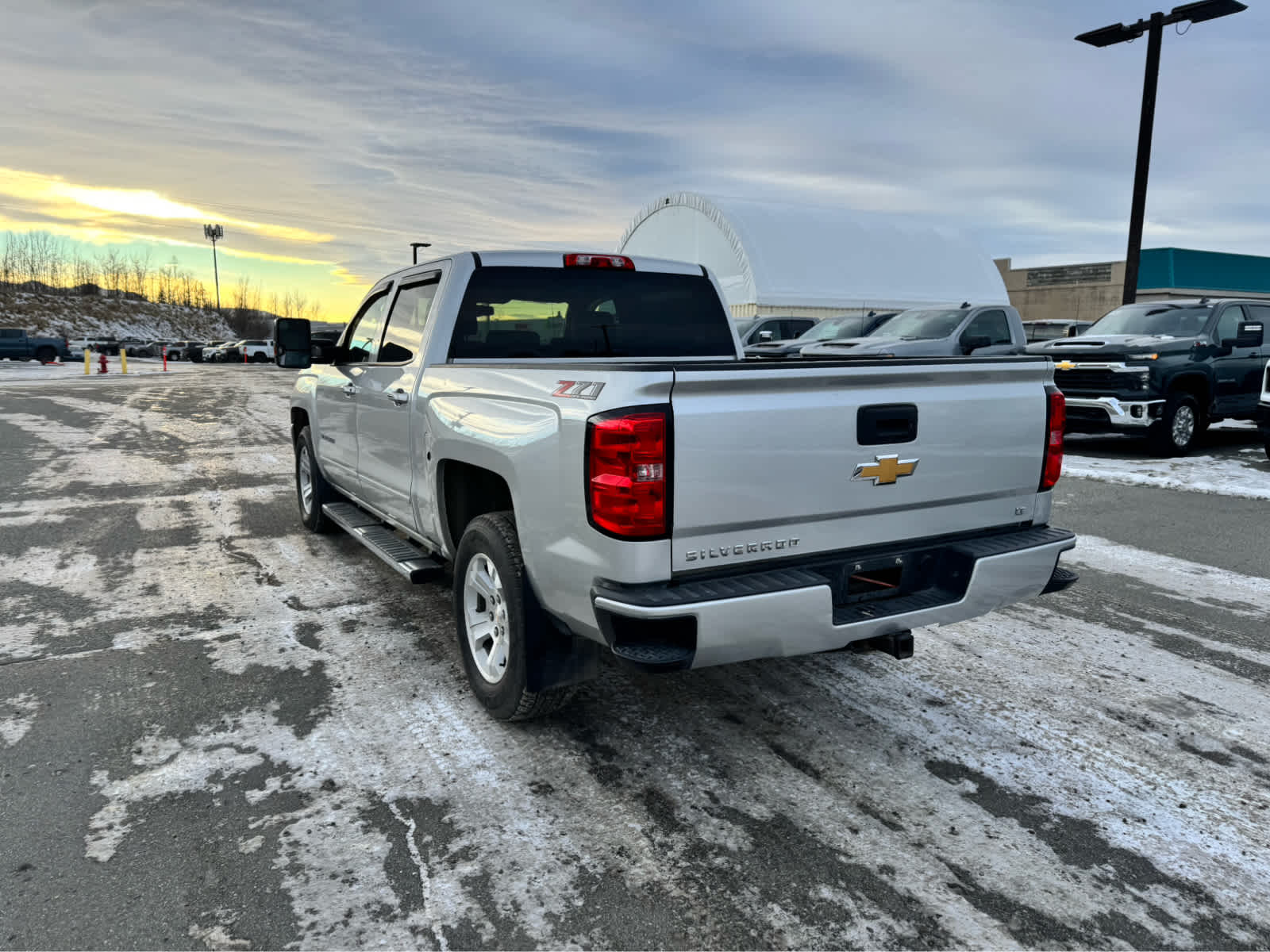 2018 Chevrolet Silverado LT photo 2