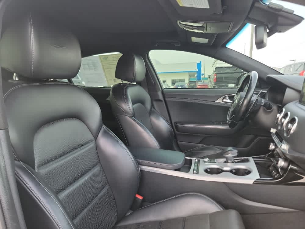 Thumbnail: 2018 Kia Stinger - 20