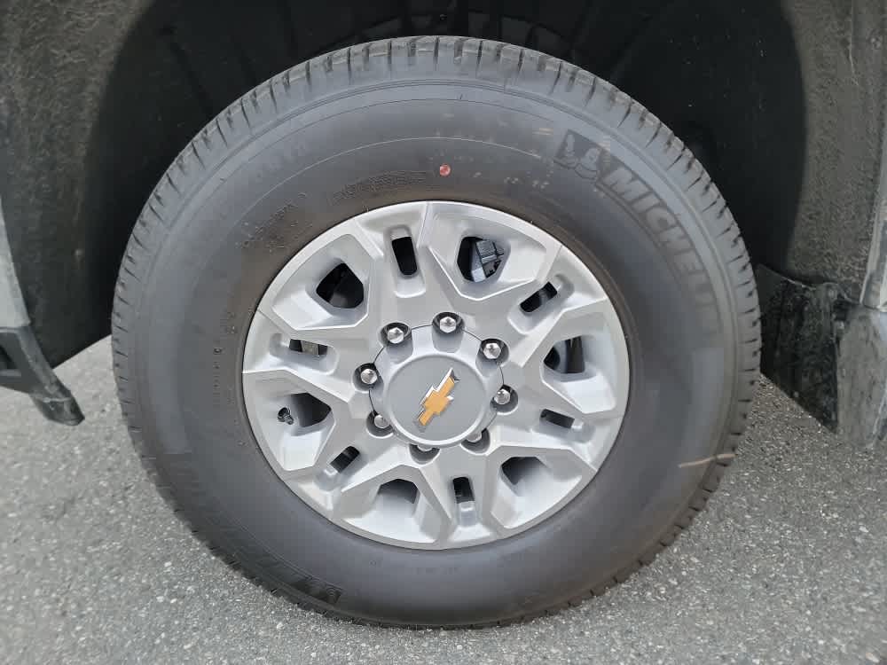 Thumbnail: 2026 Chevrolet Silverado 2500 - 9