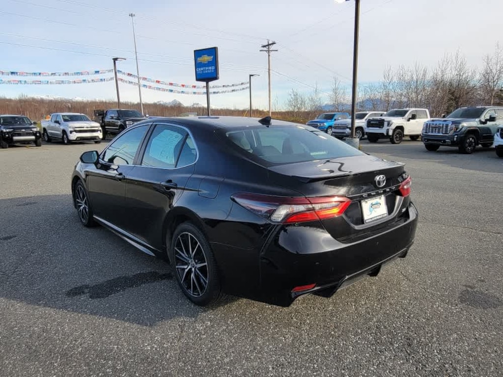 Used 2023 Toyota Camry SE