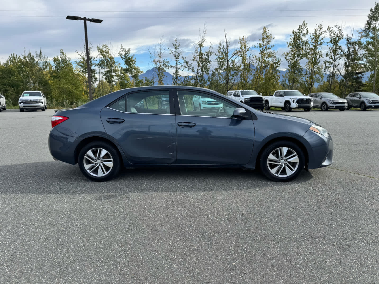 Thumbnail: 2014 Toyota Corolla - 6