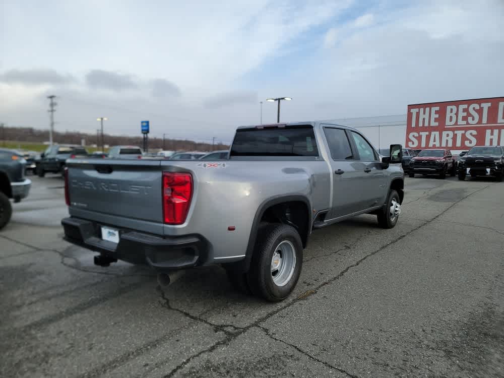 Thumbnail: 2026 Chevrolet Silverado 3500 - 5