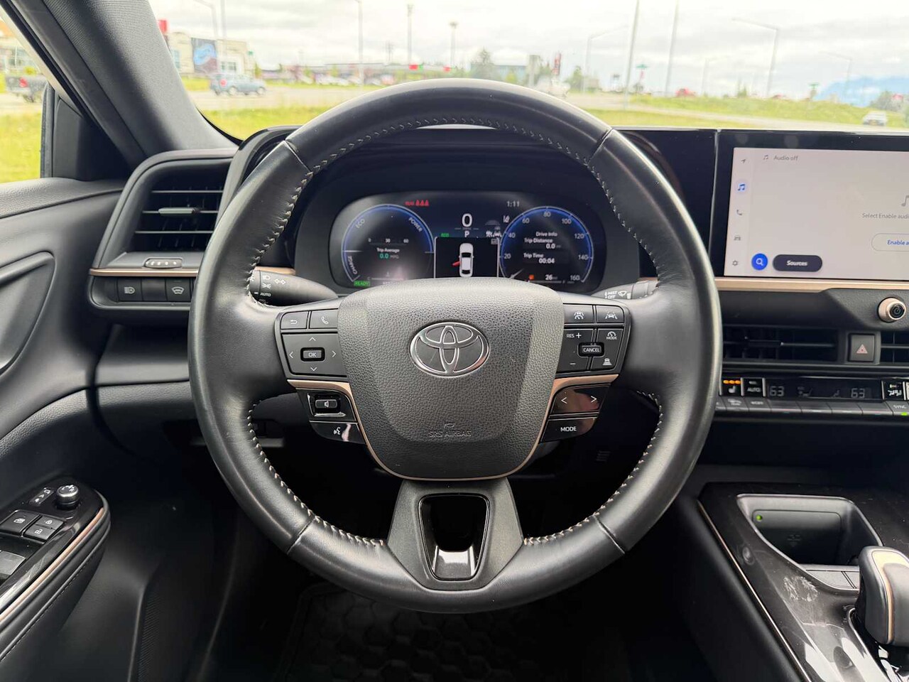 2024 Toyota Crown XLE - Image 18