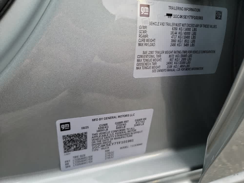 Thumbnail: 2026 Chevrolet Silverado 3500 - 21