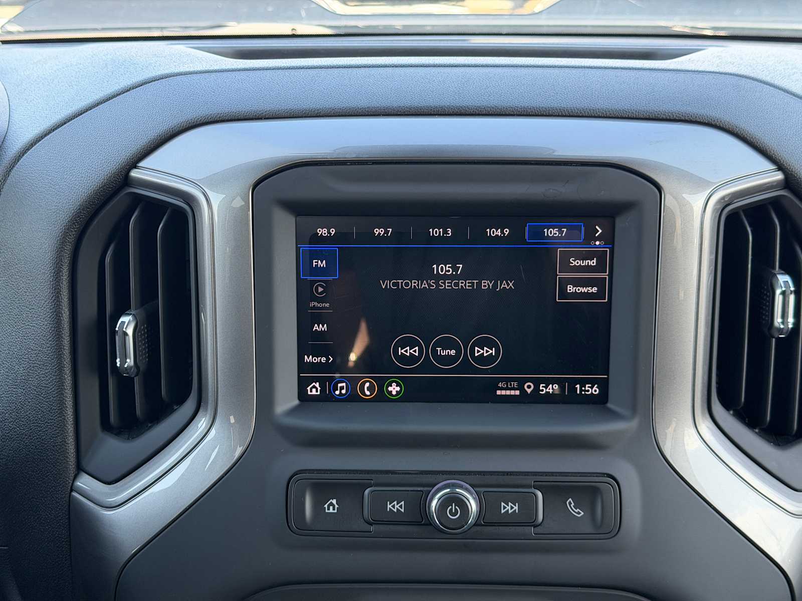 Thumbnail: 2025 Chevrolet Silverado 1500 - 17