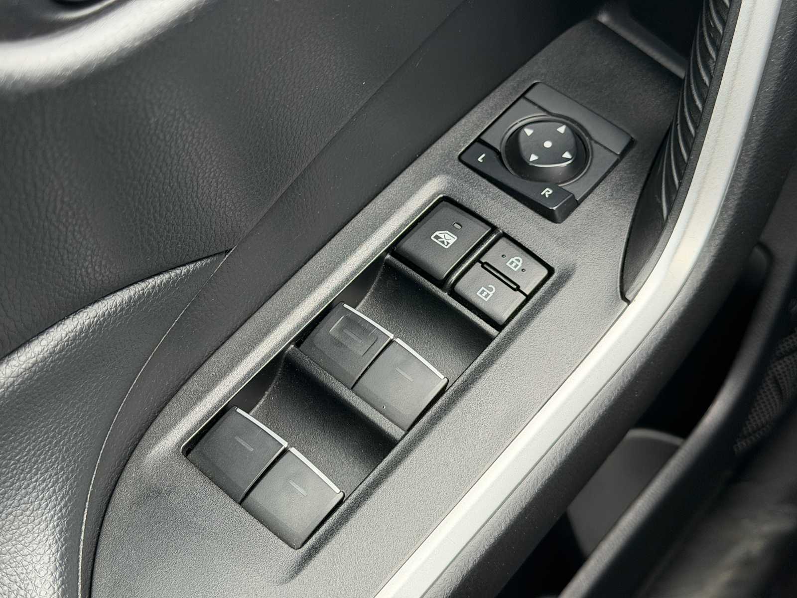 Thumbnail: 2023 Toyota RAV4 - 26