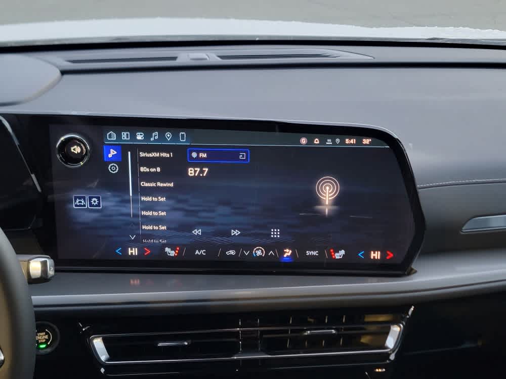 Thumbnail: 2026 Chevrolet Traverse - 16