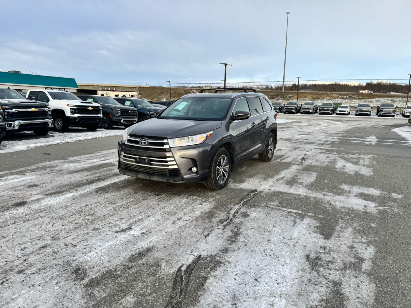 Thumbnail: 2017 Toyota Highlander - 9