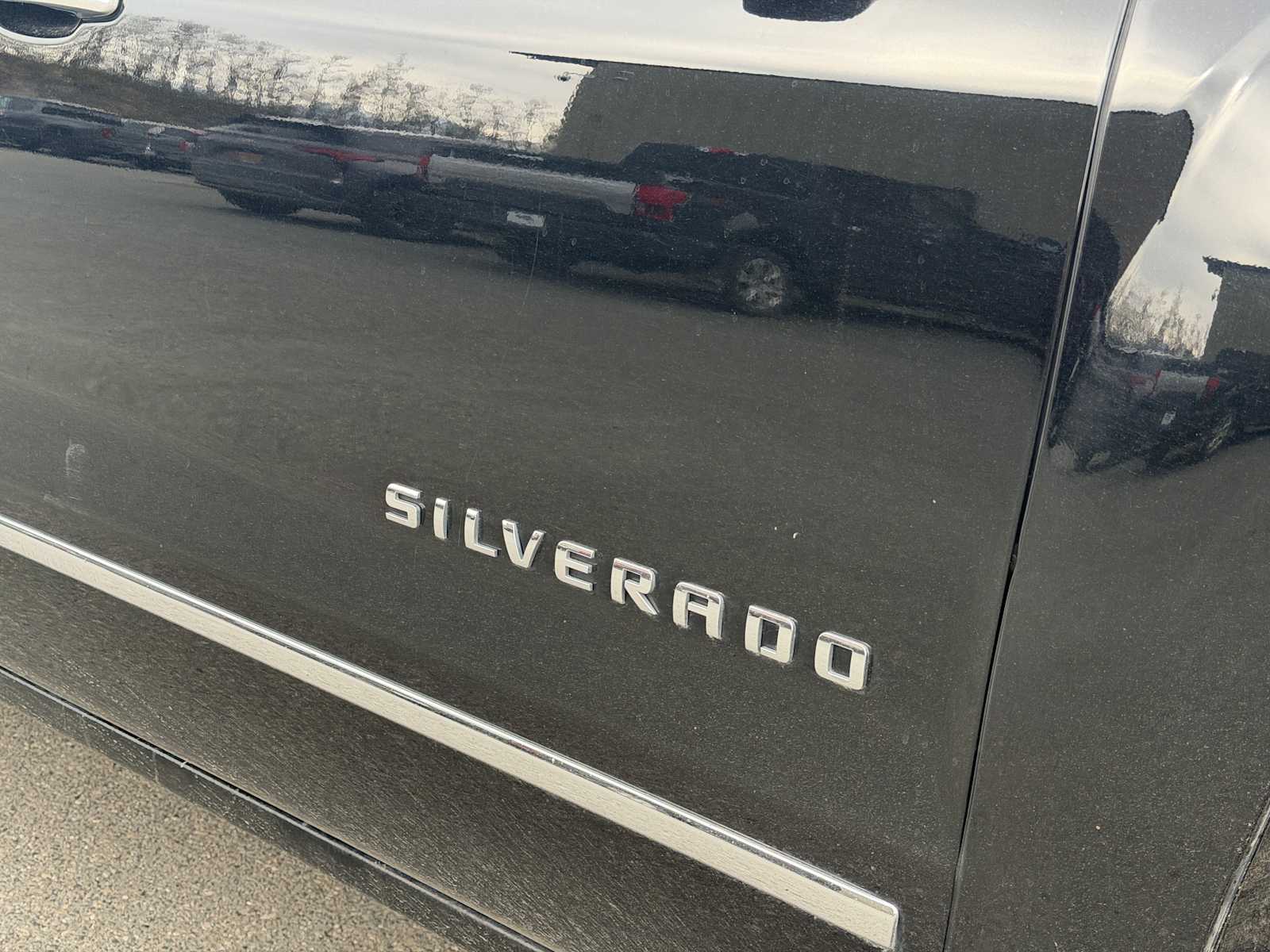 Thumbnail: 2015 Chevrolet Silverado 1500 - 17
