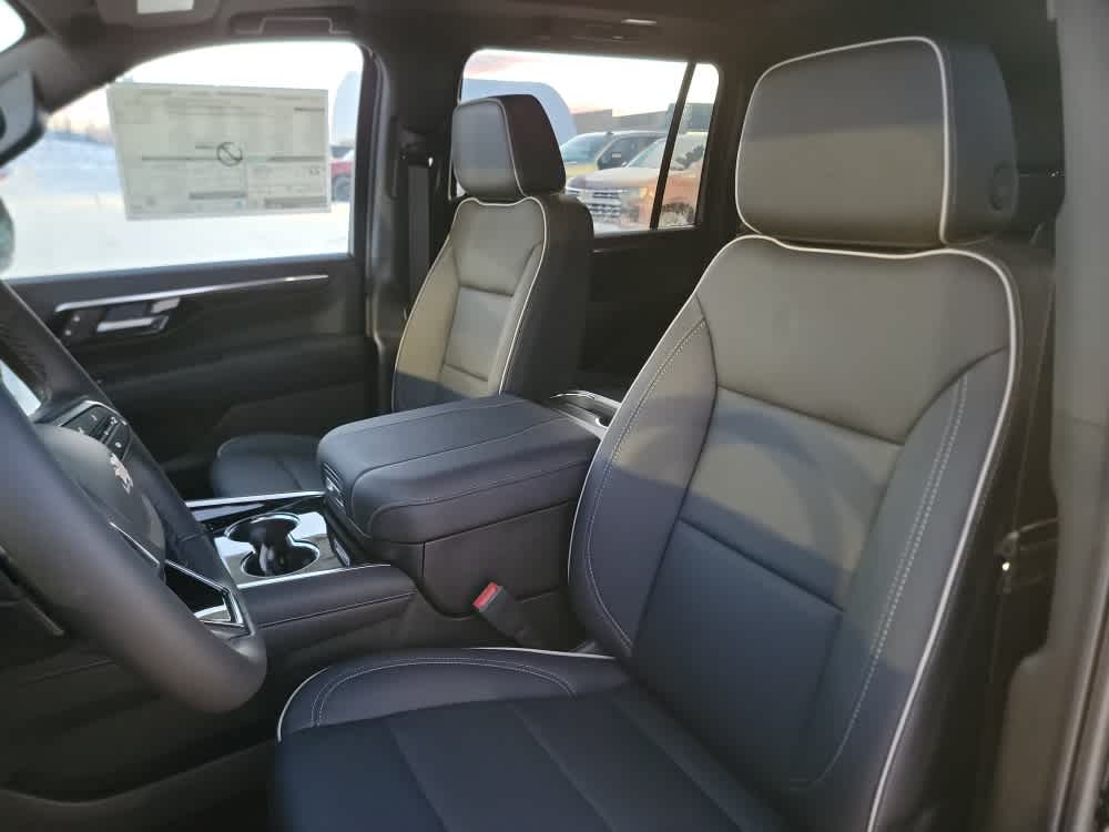 Thumbnail: 2026 Chevrolet Suburban - 13