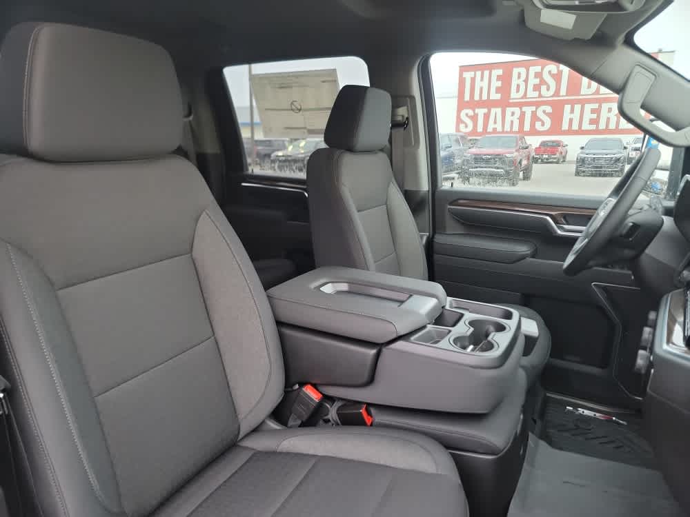 Thumbnail: 2026 Chevrolet Silverado 3500 - 18