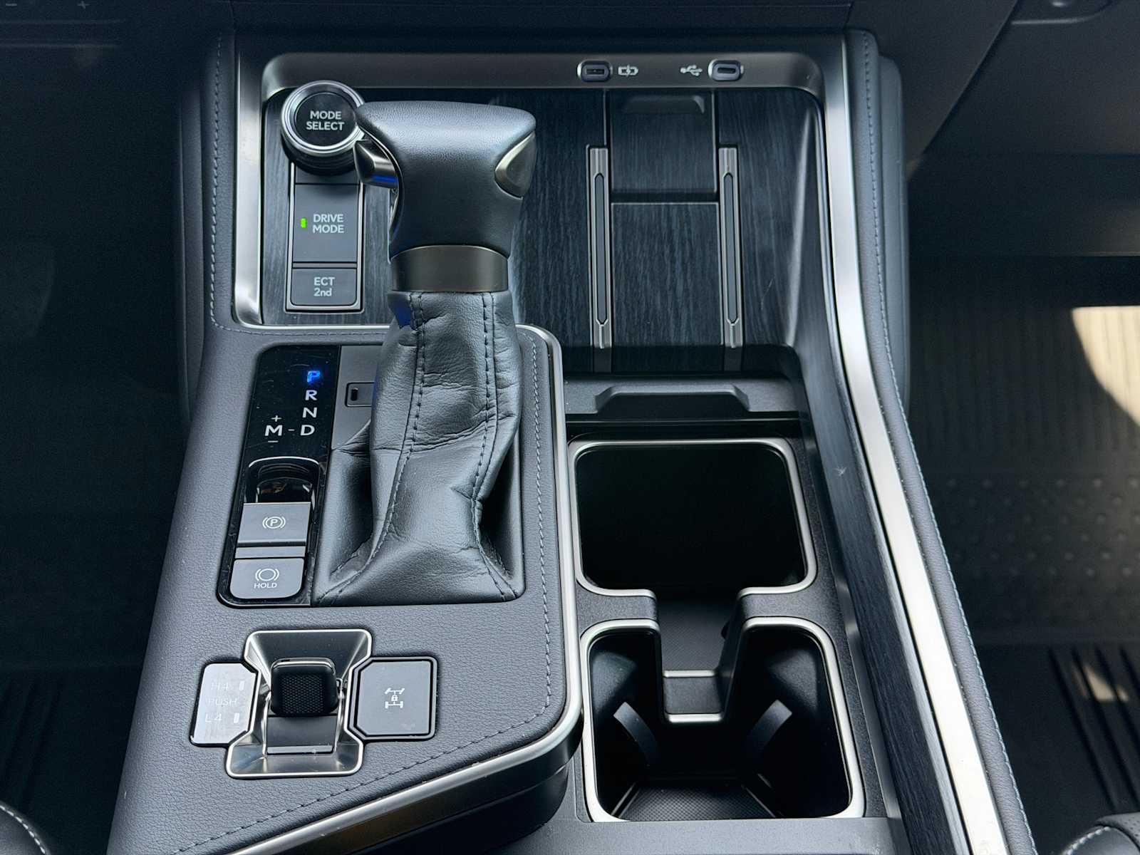 Thumbnail: 2025 Lexus GX - 22