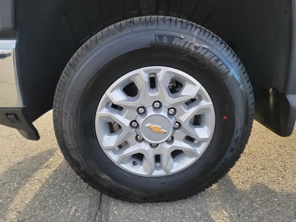 Thumbnail: 2026 Chevrolet Silverado 2500 - 9