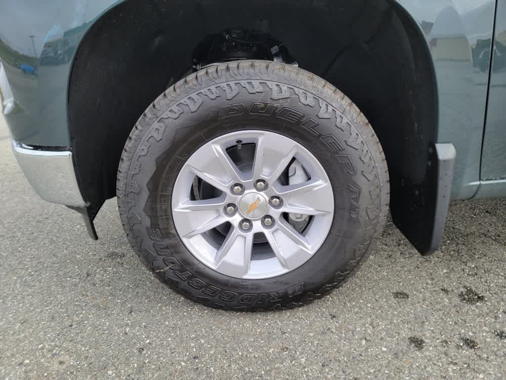 Thumbnail: 2026 Chevrolet Silverado 1500 - 9