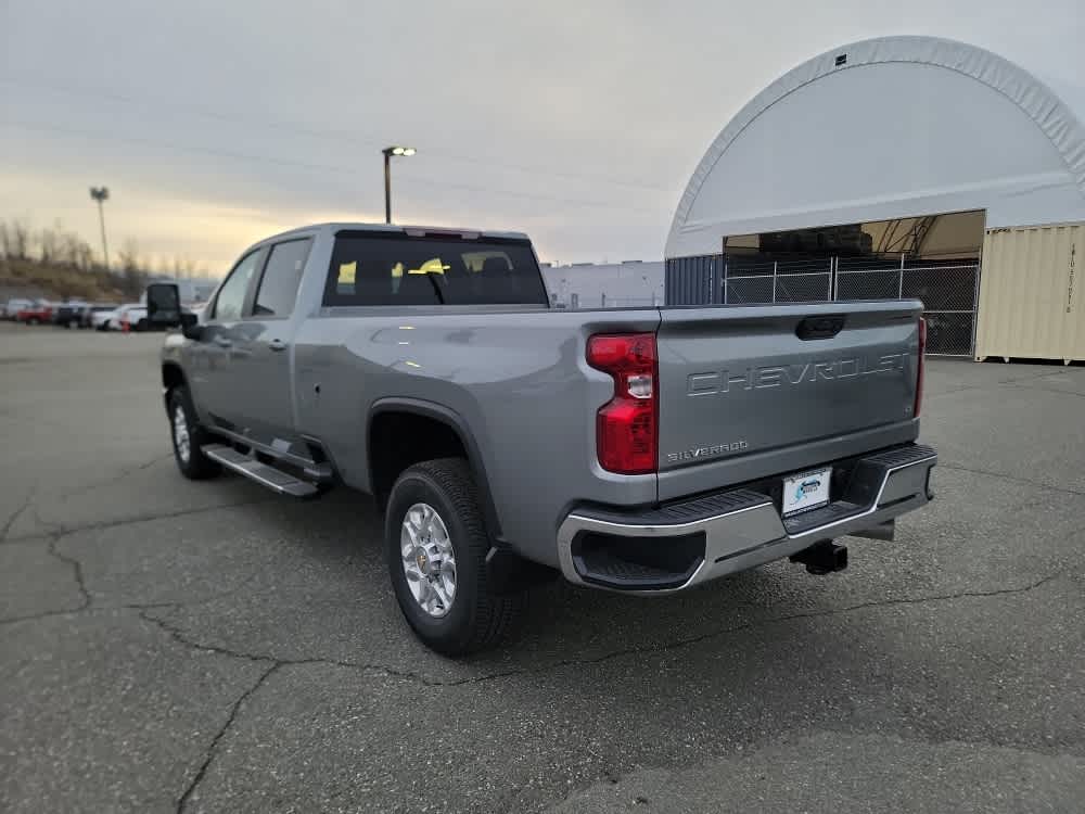 Thumbnail: 2026 Chevrolet Silverado 3500 - 3