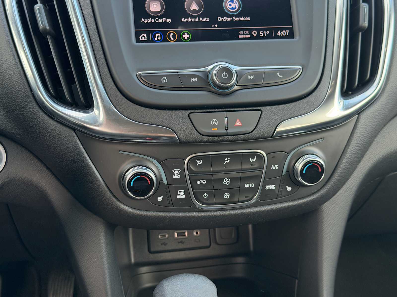 2024 Chevrolet Equinox LT - Photo 19
