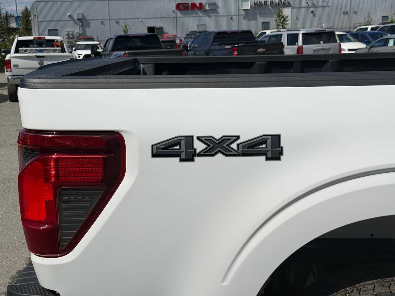 2025 Ford F-150 XLT - Image 23
