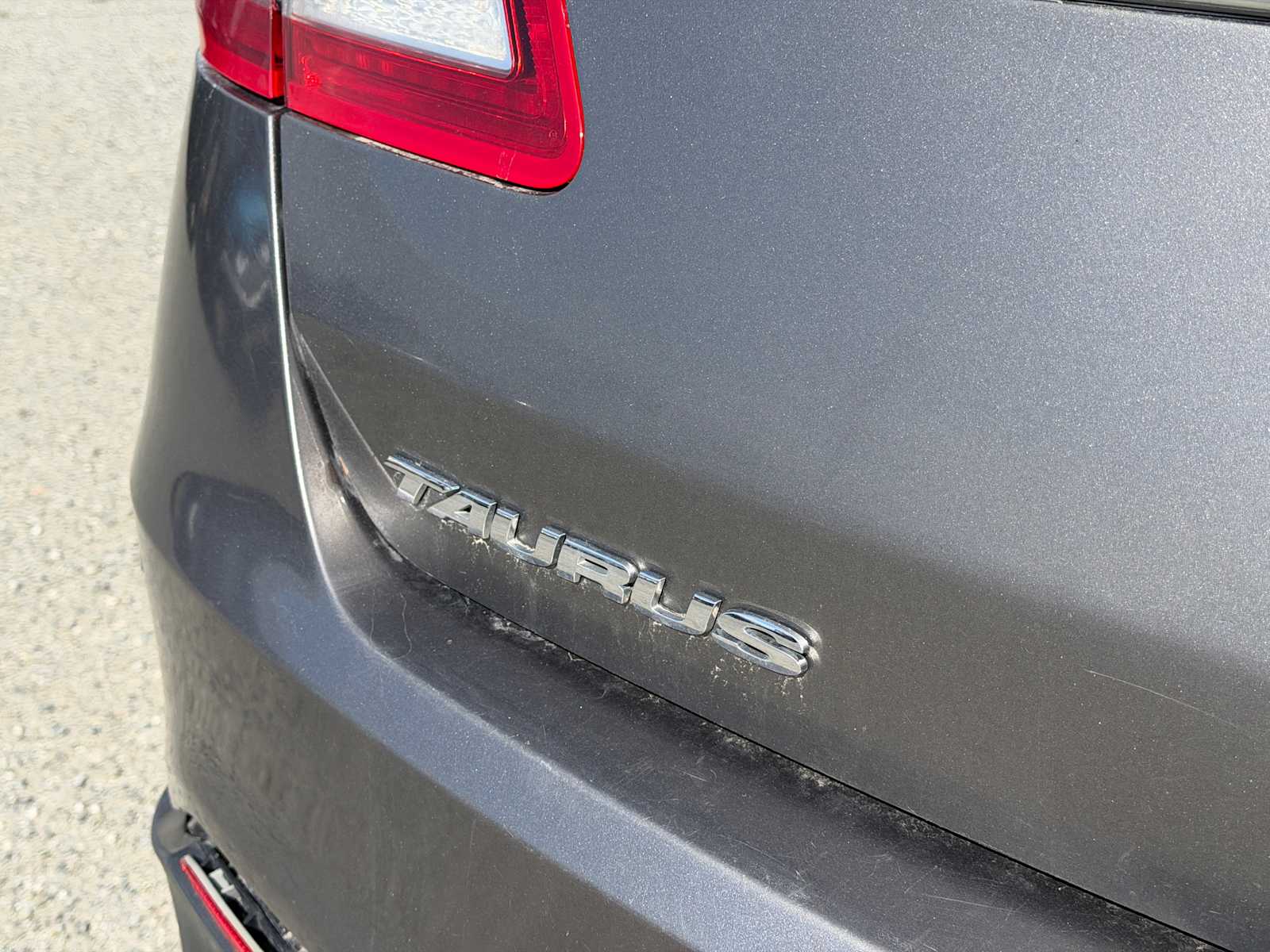 Thumbnail: 2013 Ford Taurus - 23