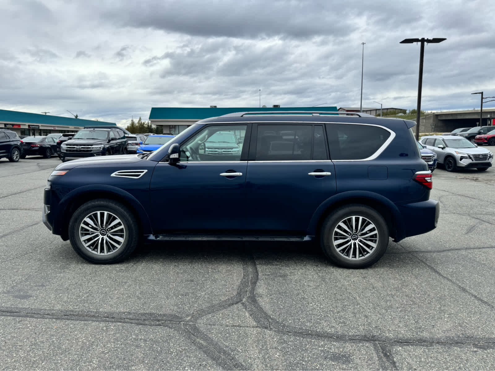 Thumbnail: 2023 Nissan Armada - 2