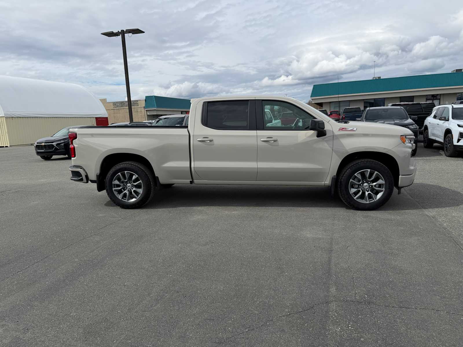 Thumbnail: 2026 Chevrolet Silverado 1500 - 14