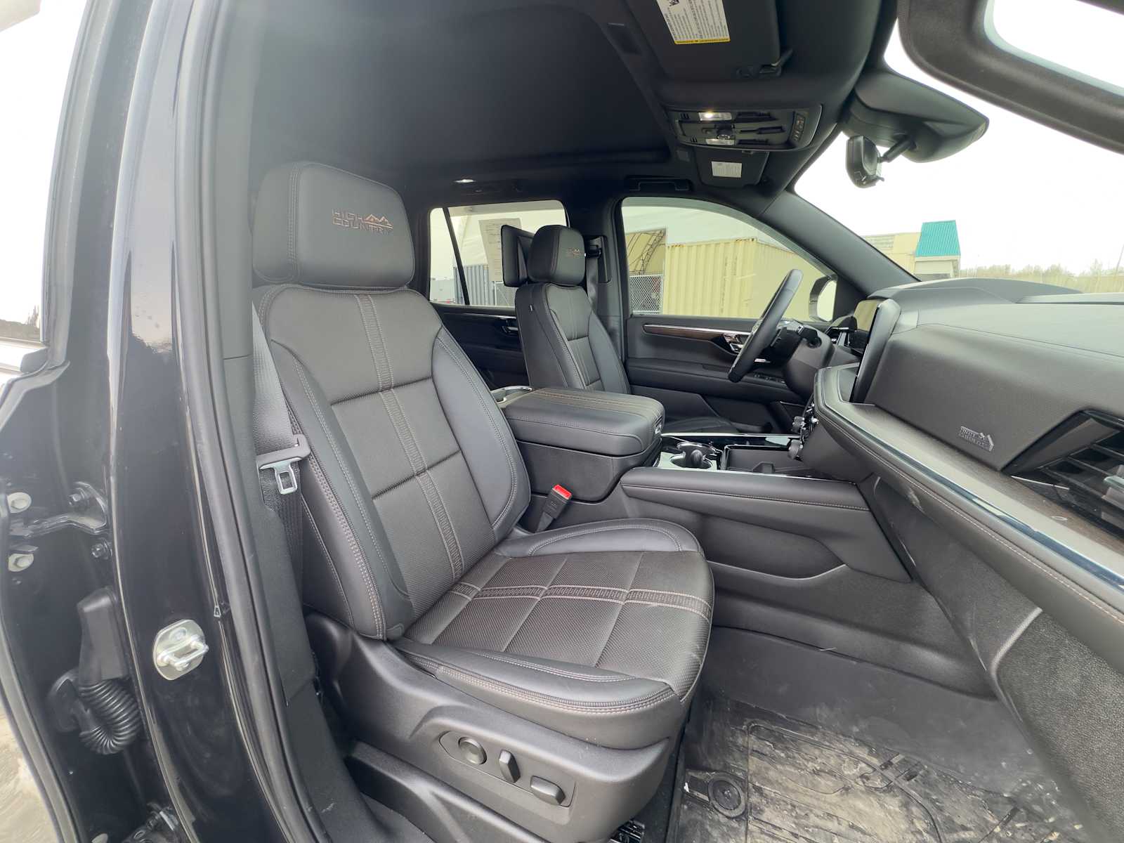 Thumbnail: 2025 Chevrolet Tahoe - 26