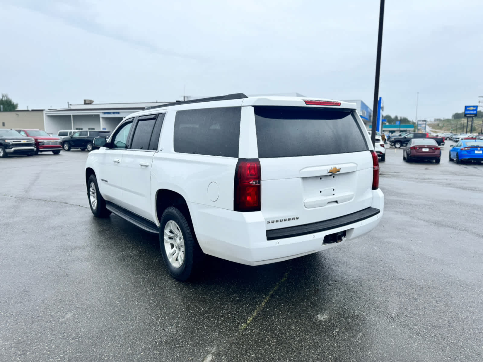 Thumbnail: 2020 Chevrolet Suburban - 3