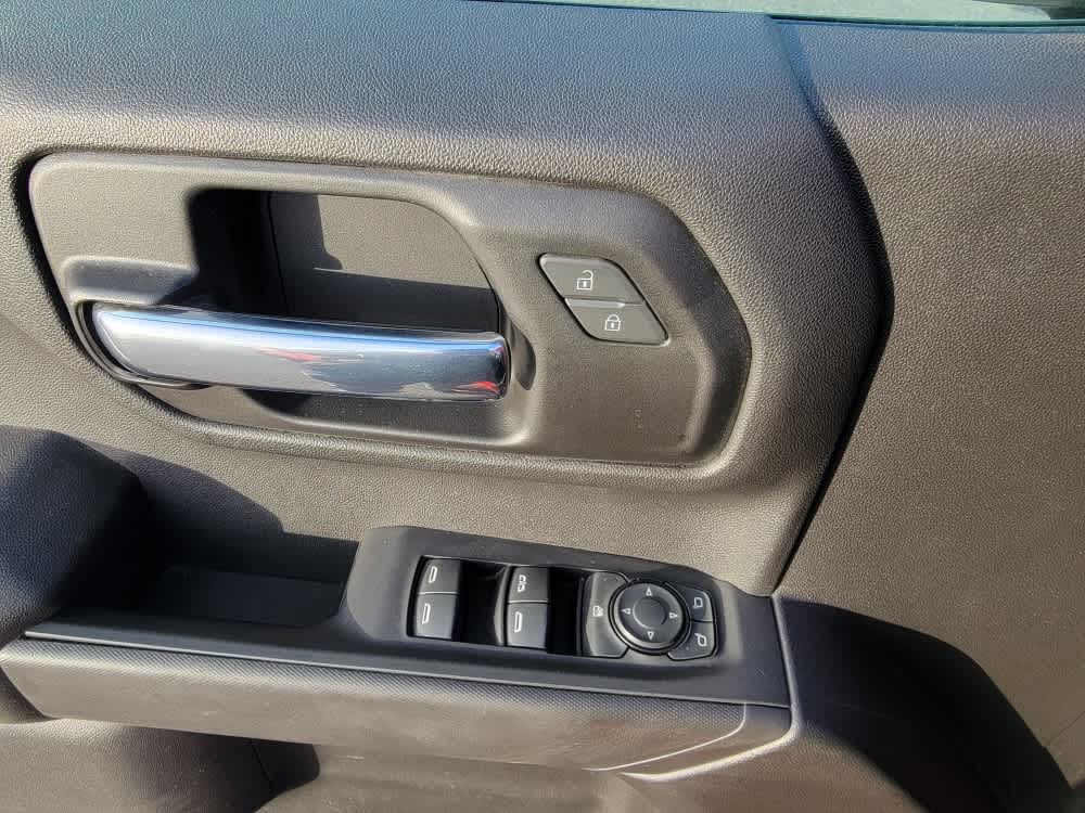 Thumbnail: 2022 Chevrolet Silverado 1500 - 10