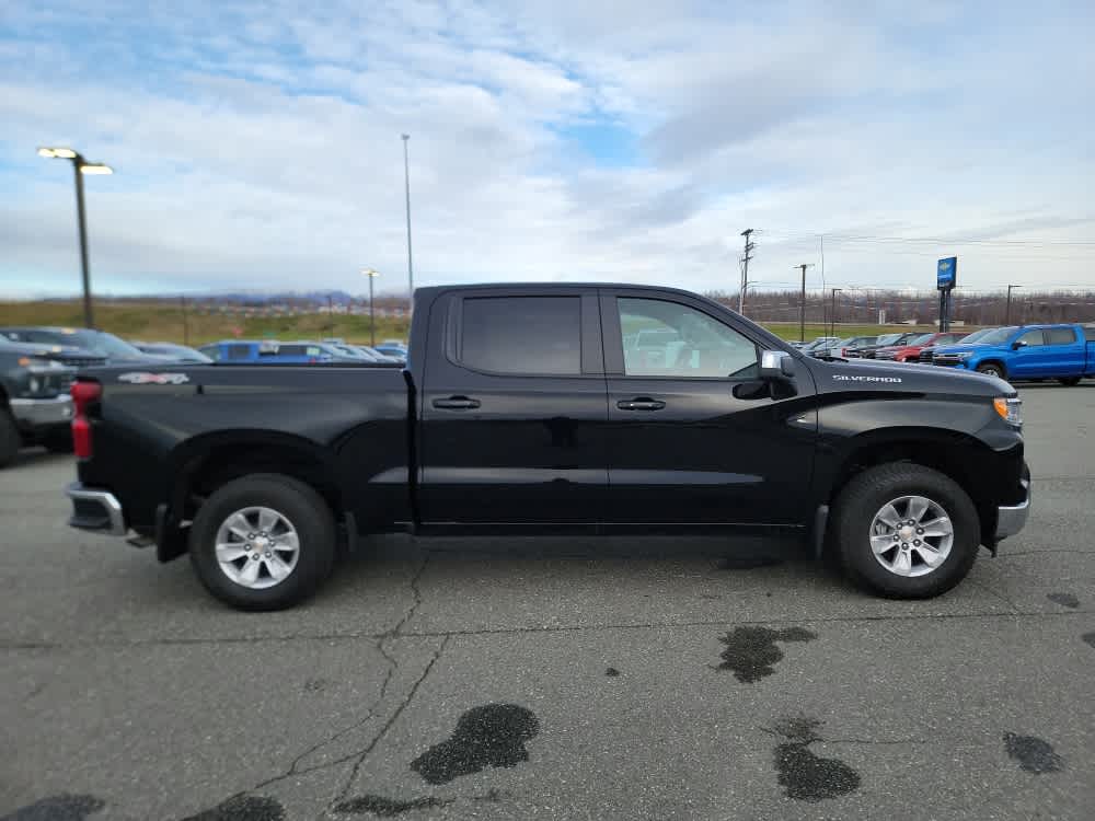 Thumbnail: 2026 Chevrolet Silverado 1500 - 6