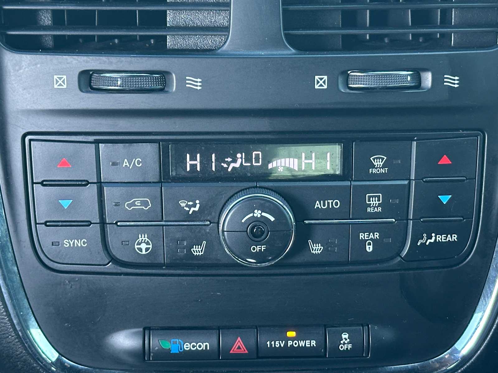 Thumbnail: 2020 Dodge Grand Caravan - 18