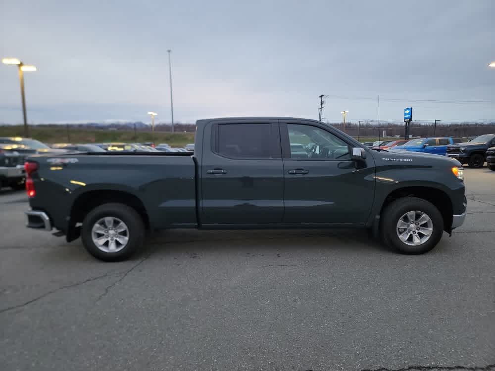 Thumbnail: 2026 Chevrolet Silverado 1500 - 6