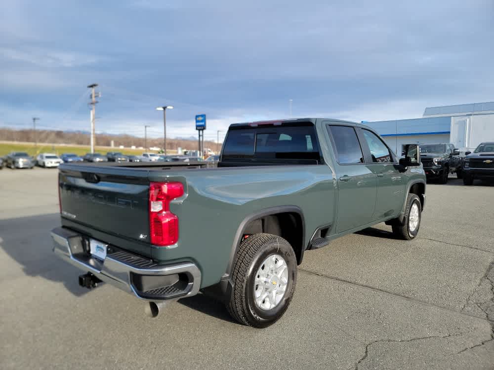 Thumbnail: 2026 Chevrolet Silverado 2500 - 5