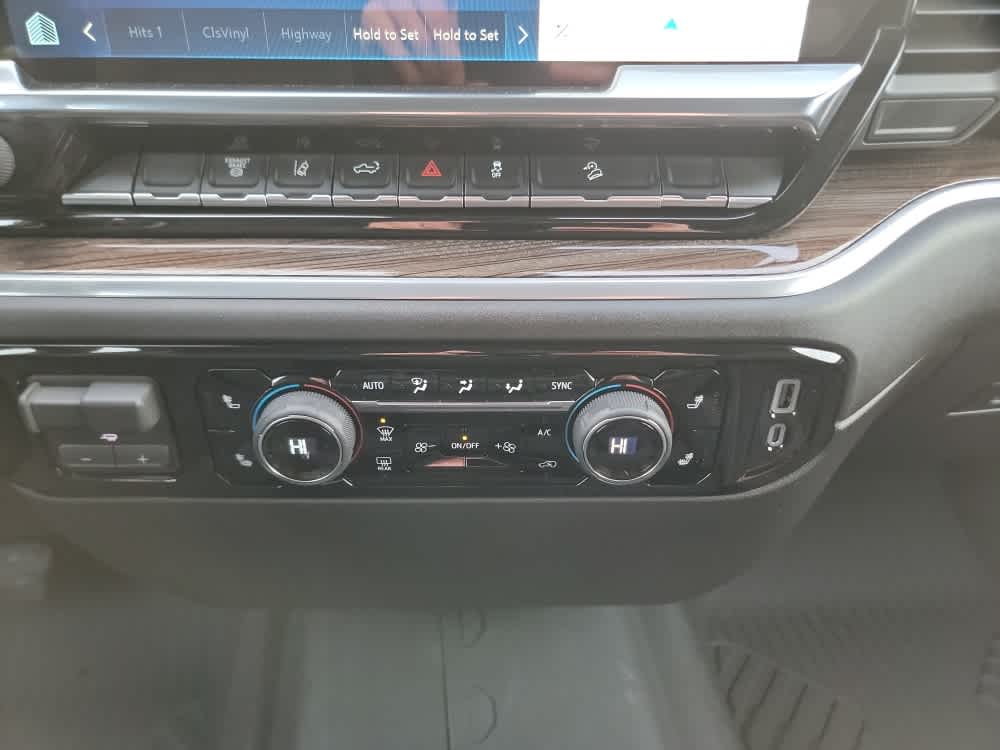 Thumbnail: 2026 Chevrolet Silverado 2500 - 16